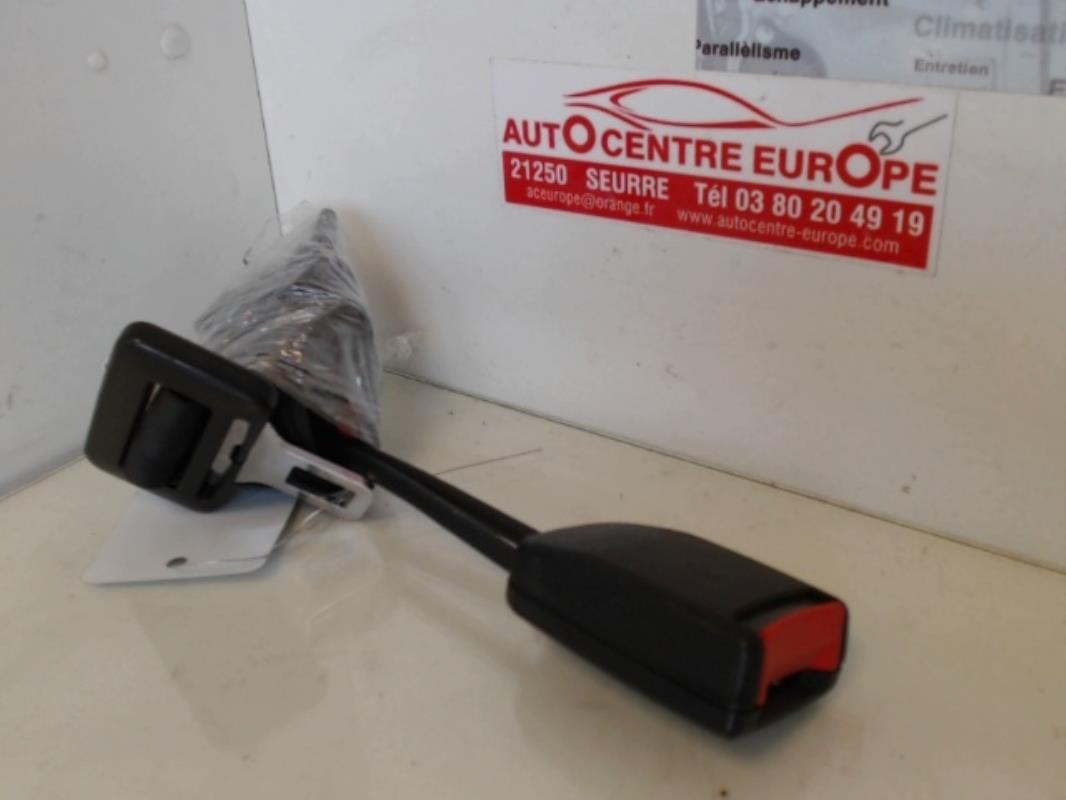 Attache ceinture arriere gauche