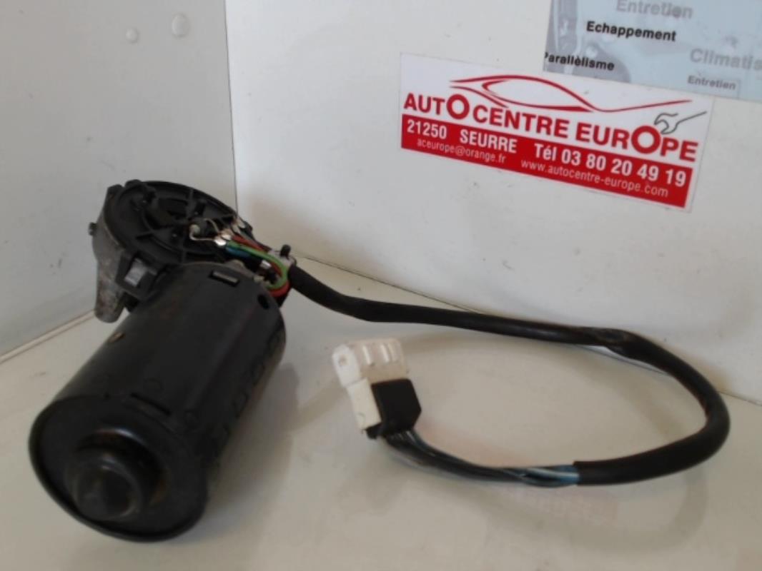 Moteur essuie glace avant