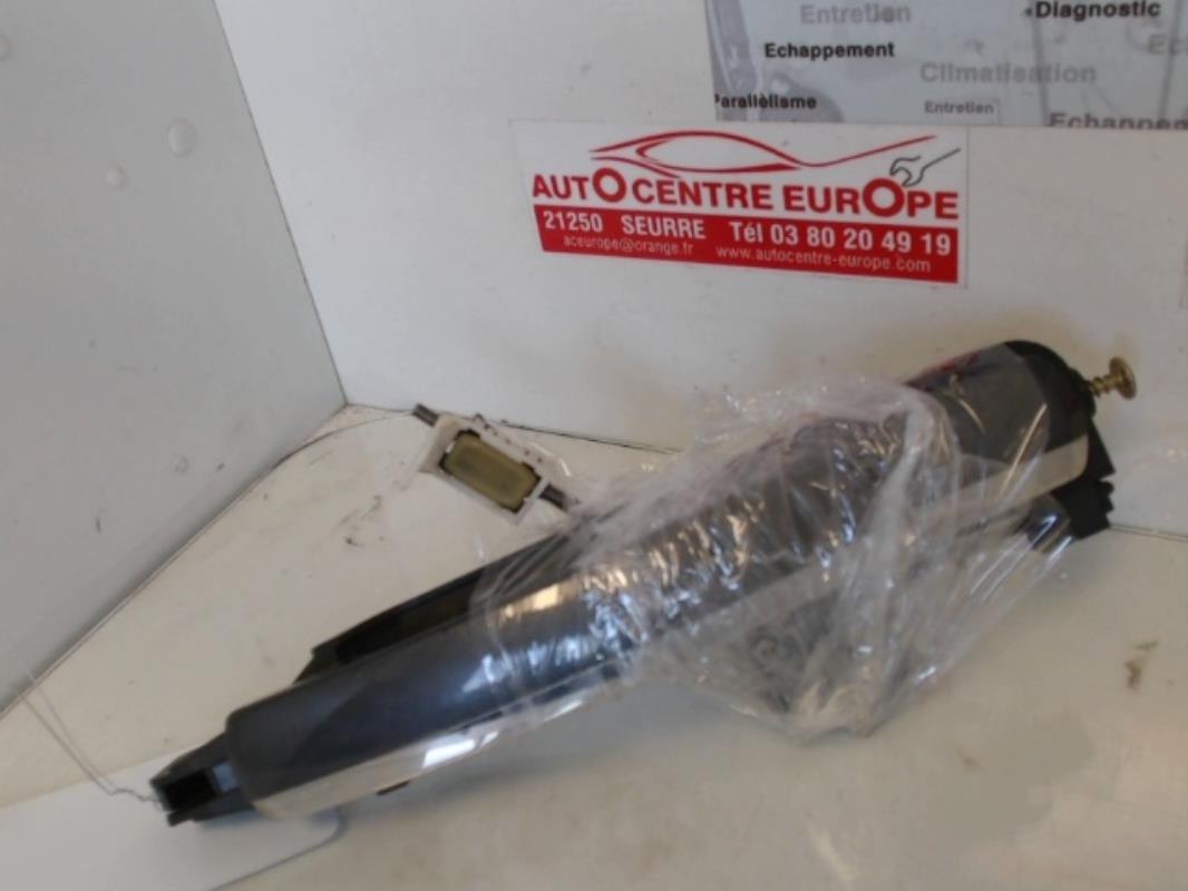 Poignee porte arriere droit