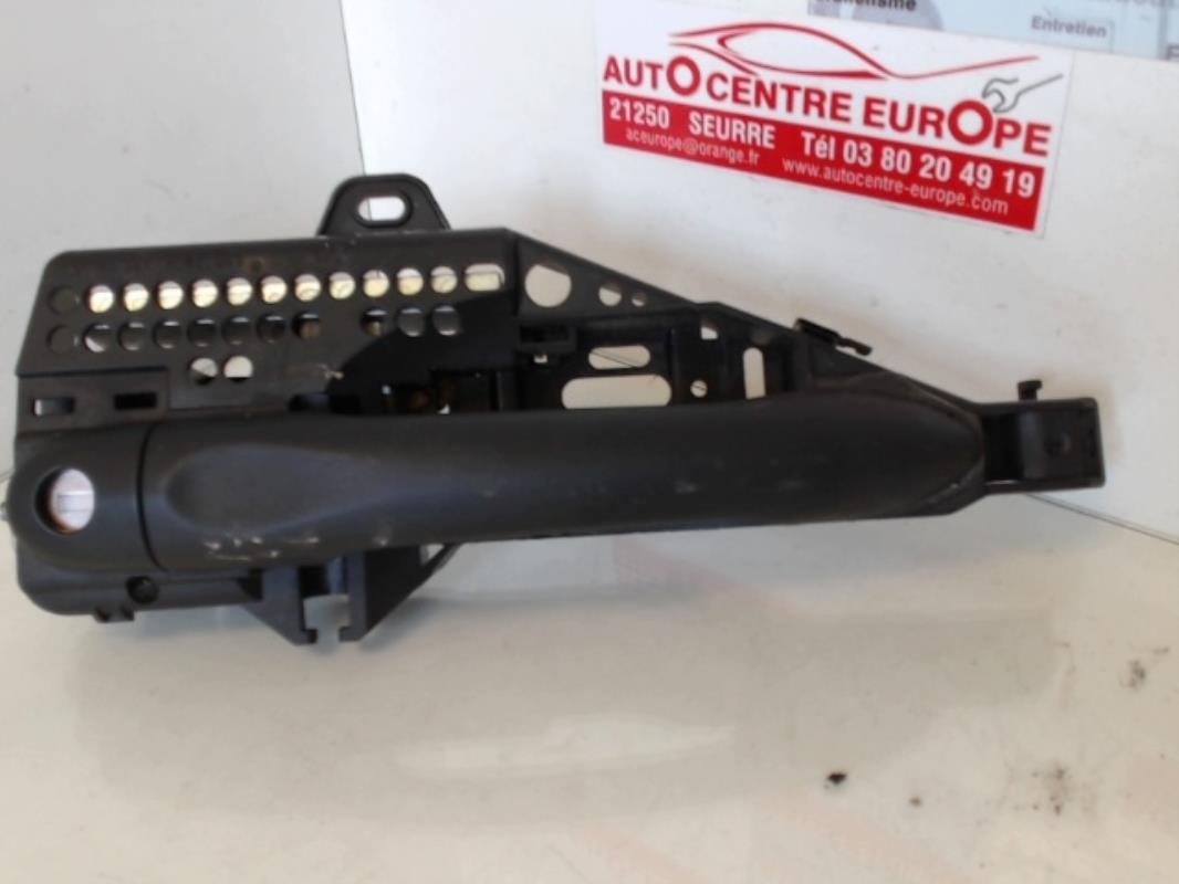 Poignee porte avant gauche