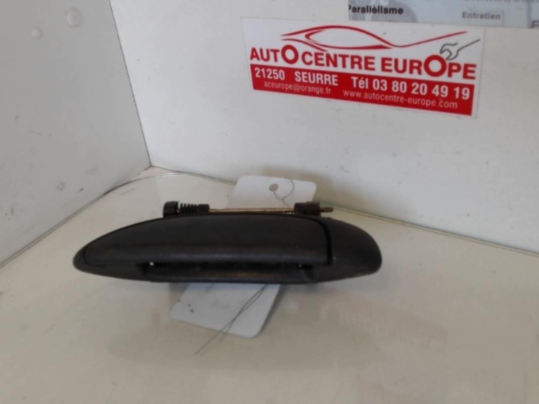 Poignee porte avant gauche