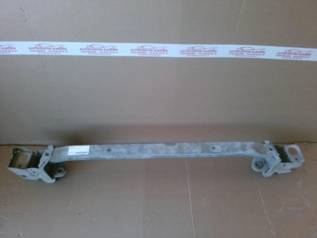 Renfort pare choc avant (traverse)