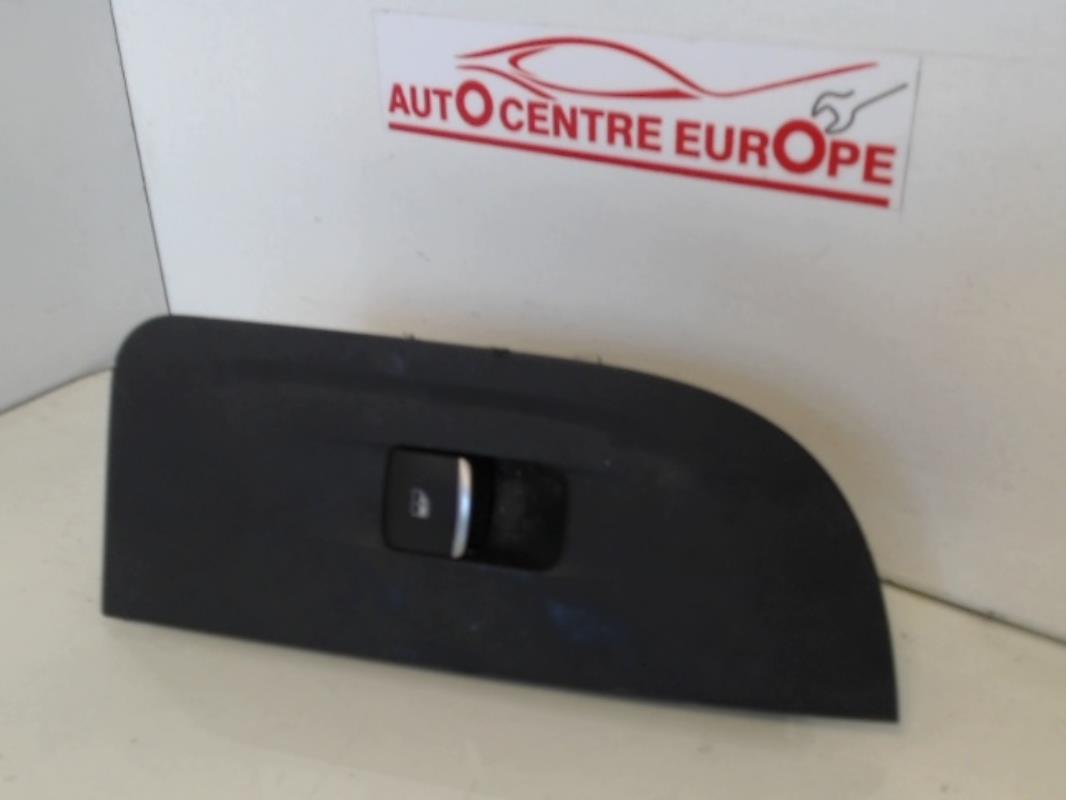 Interrupteur de leve vitre avant droit