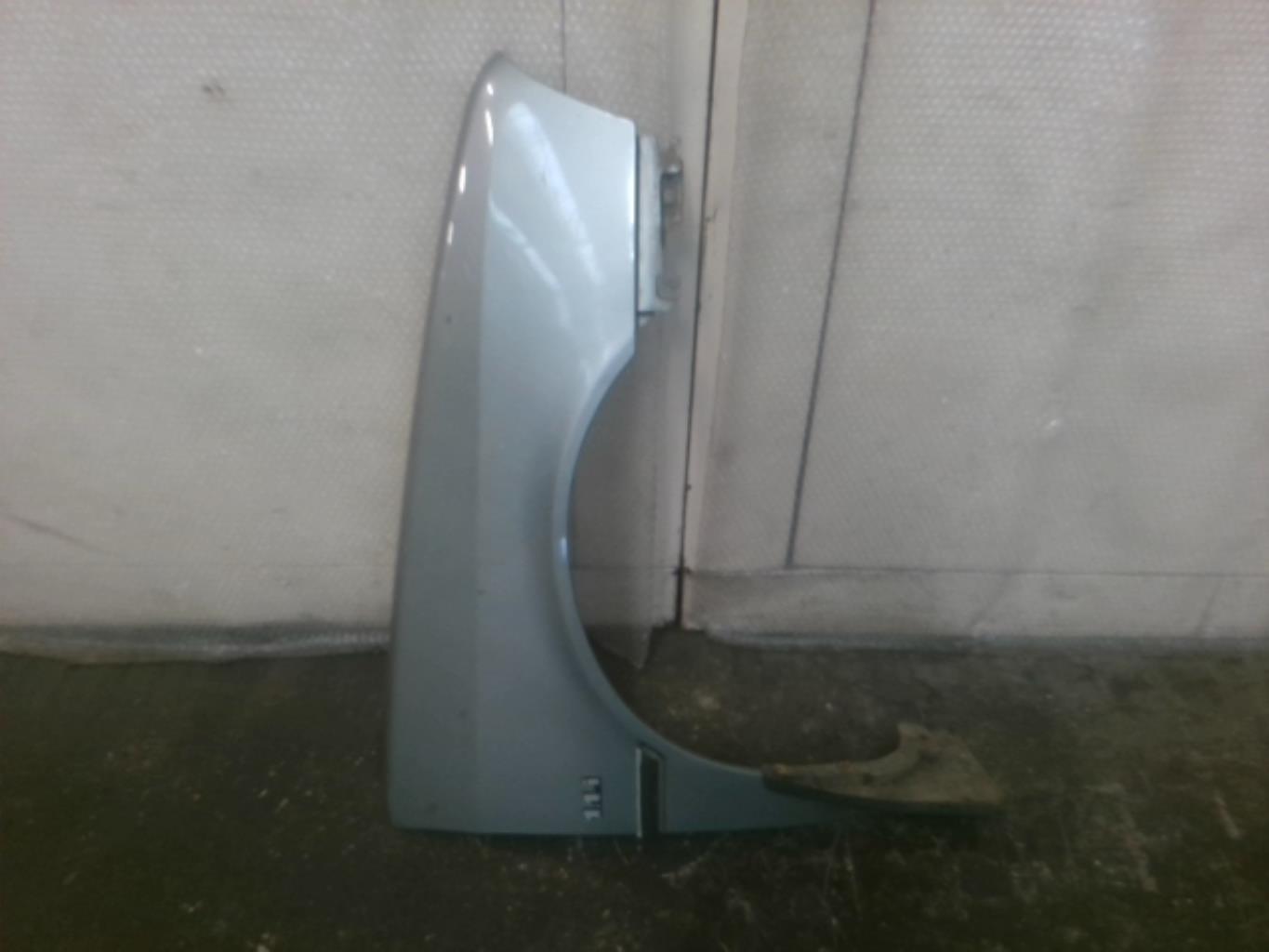 Parafango anteriore destro