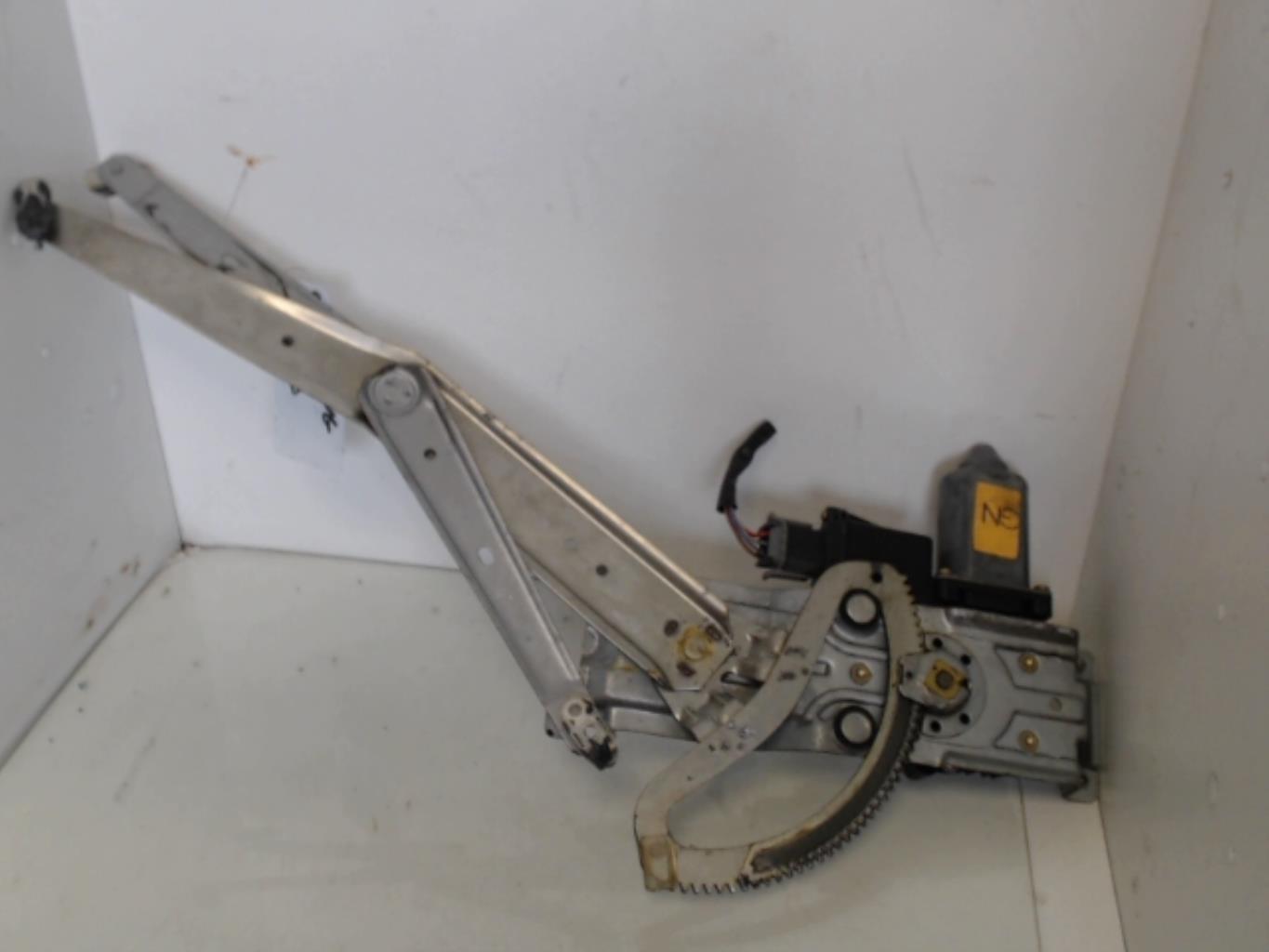 Leve vitre electrique avant gauche