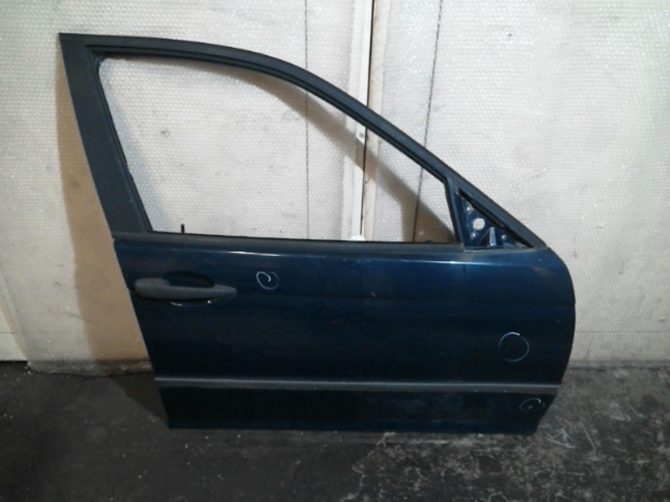 Porte avant droit