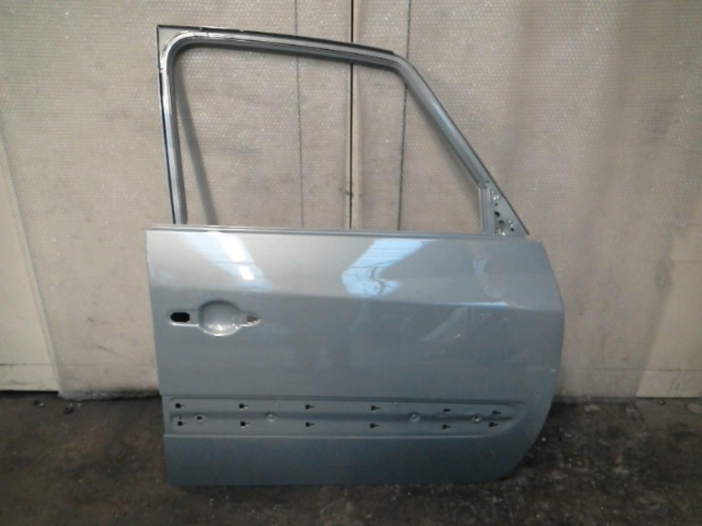 Puerta delantera derecha