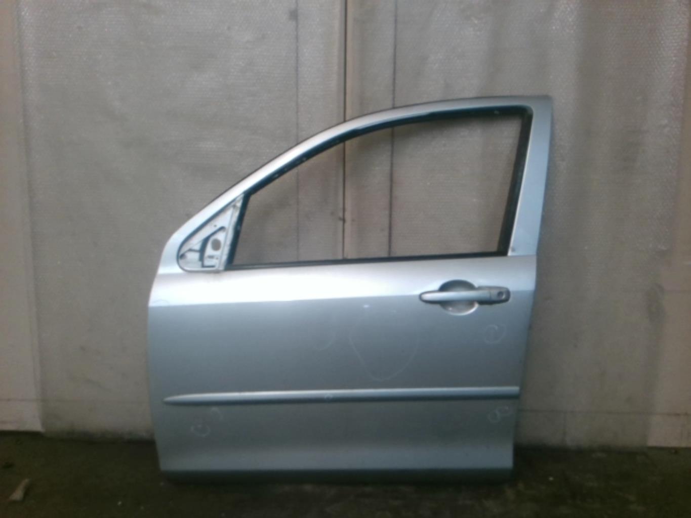 Porte avant gauche