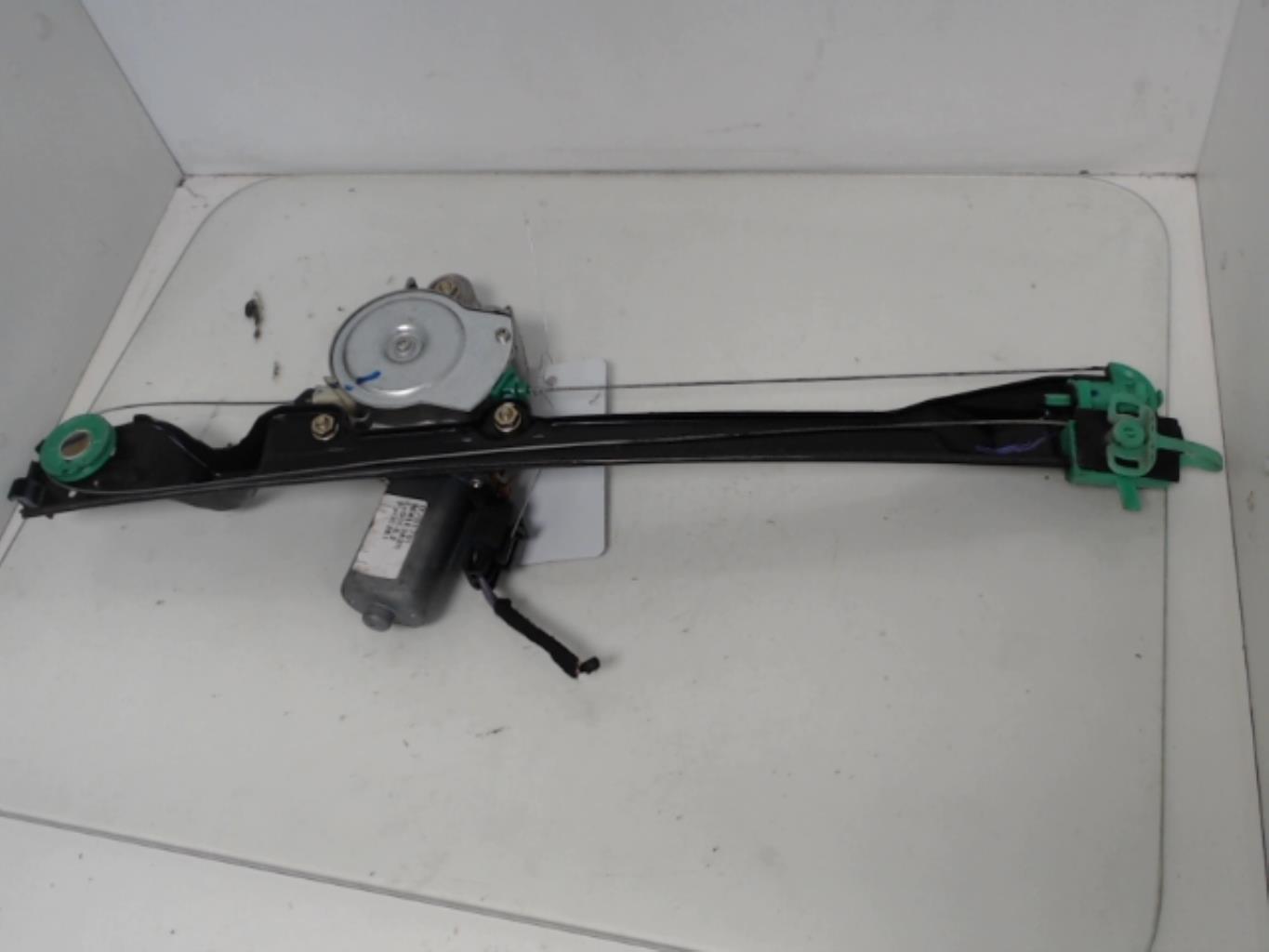 Leve vitre electrique avant droit
