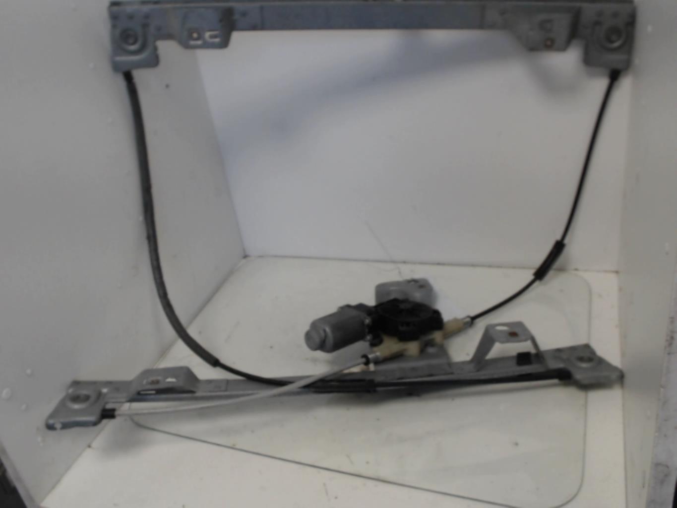 Elevalunas eléctrico delantero izquierdo