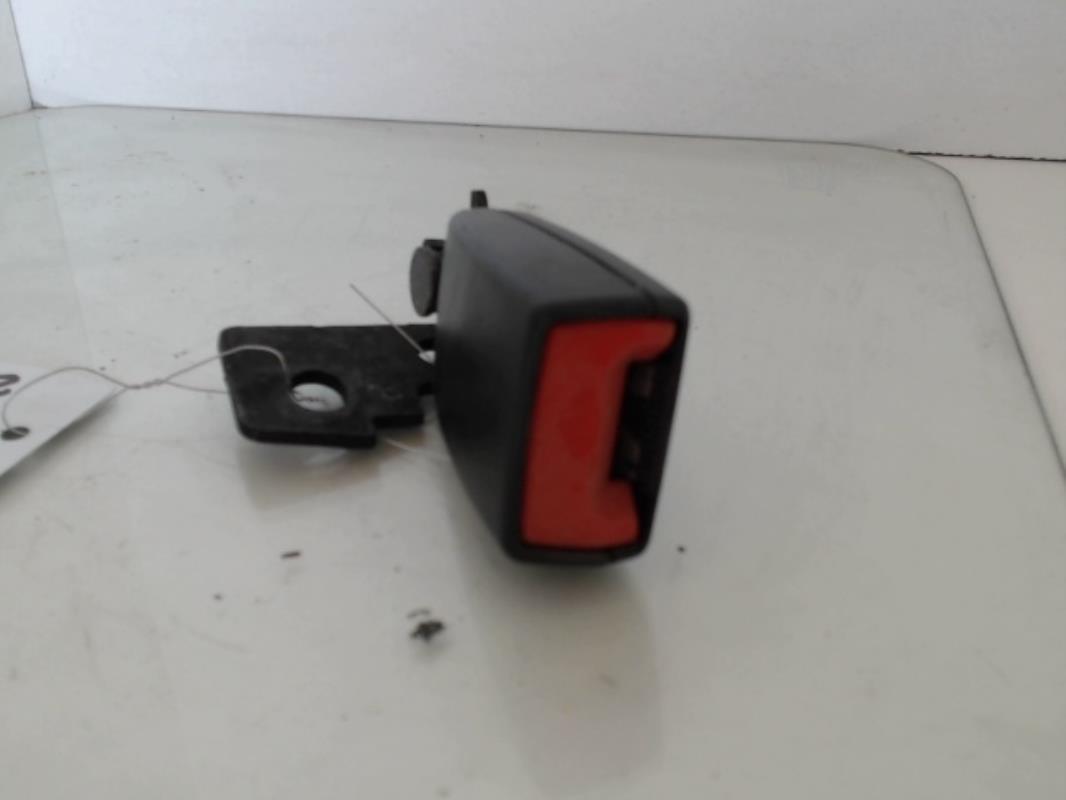 Attache ceinture arriere gauche