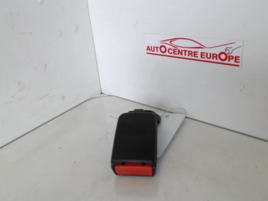 Attache ceinture arriere gauche