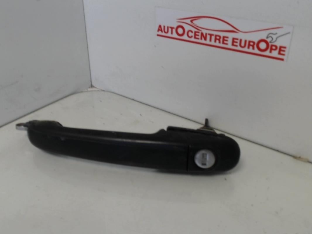 Poignee porte avant droit