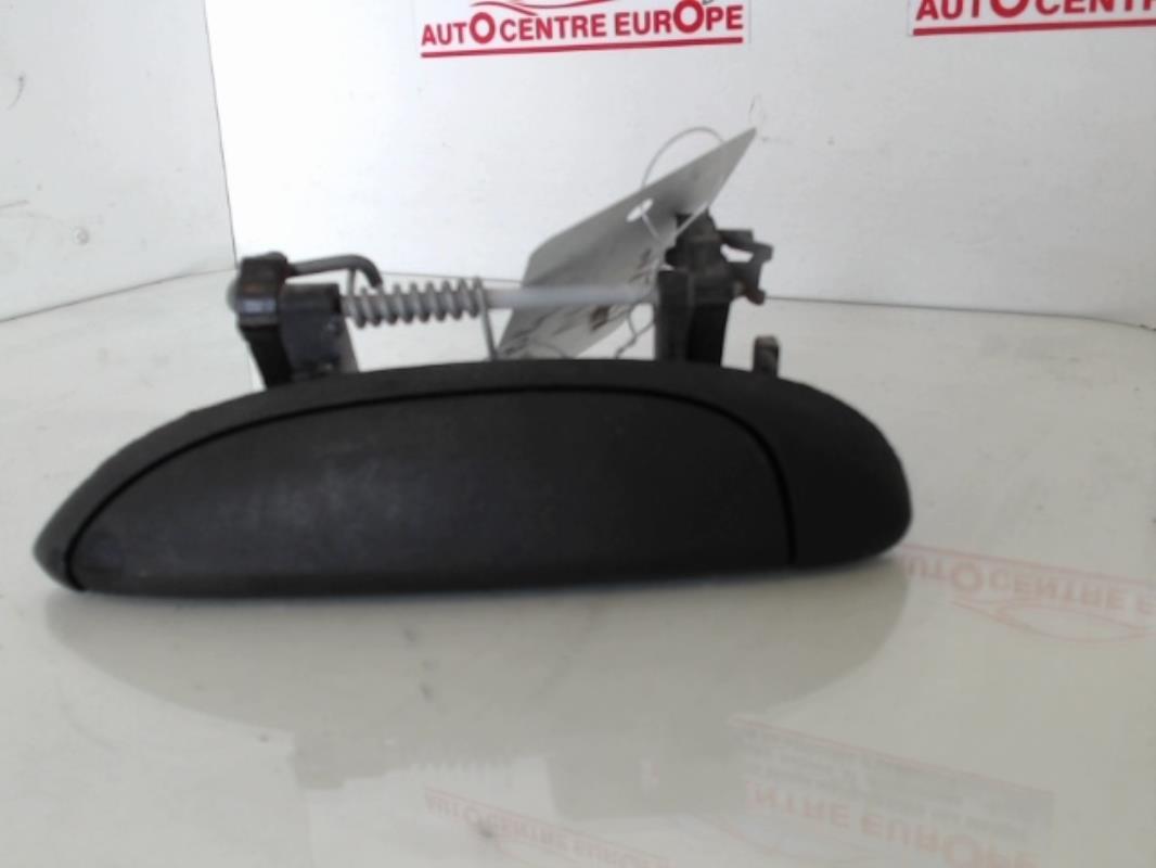 Poignee porte avant gauche