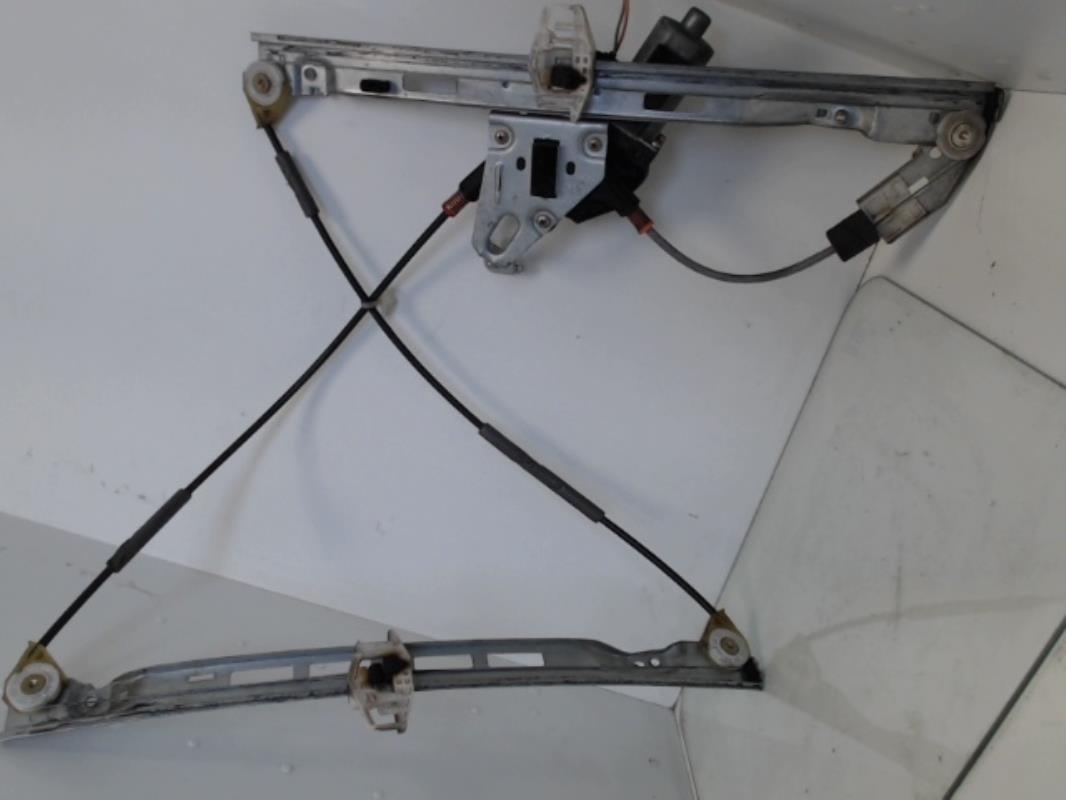Leve vitre electrique avant droit