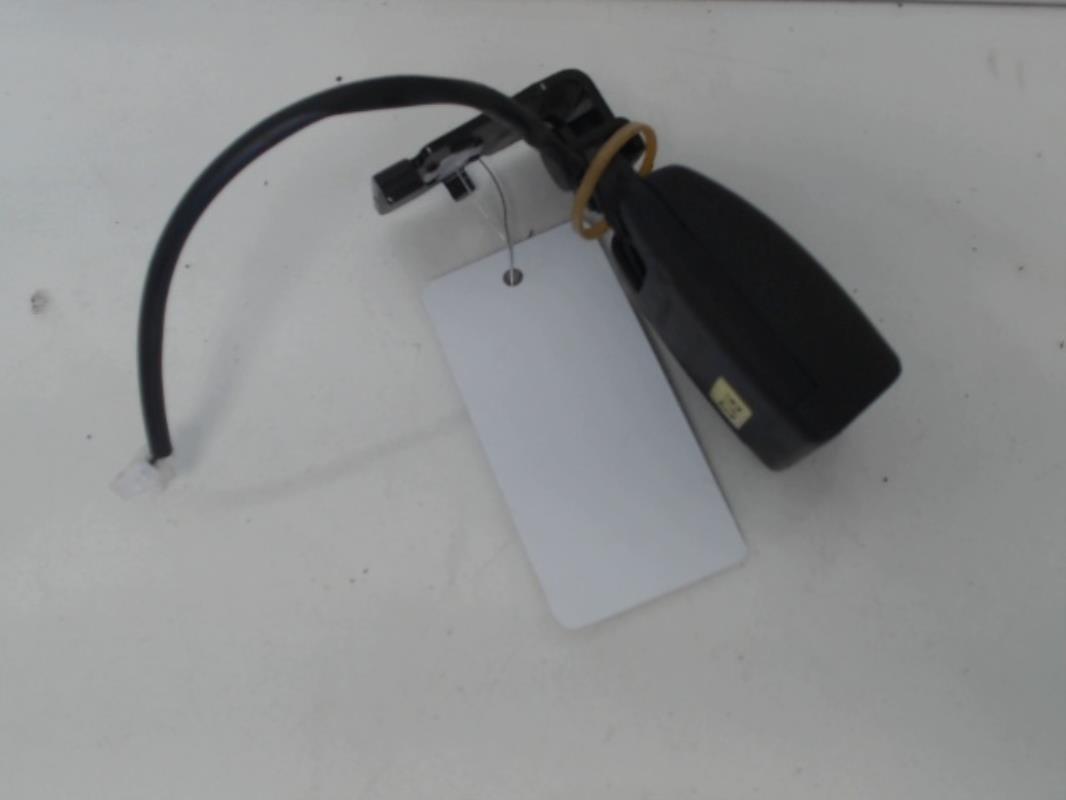 Attache ceinture arriere droit