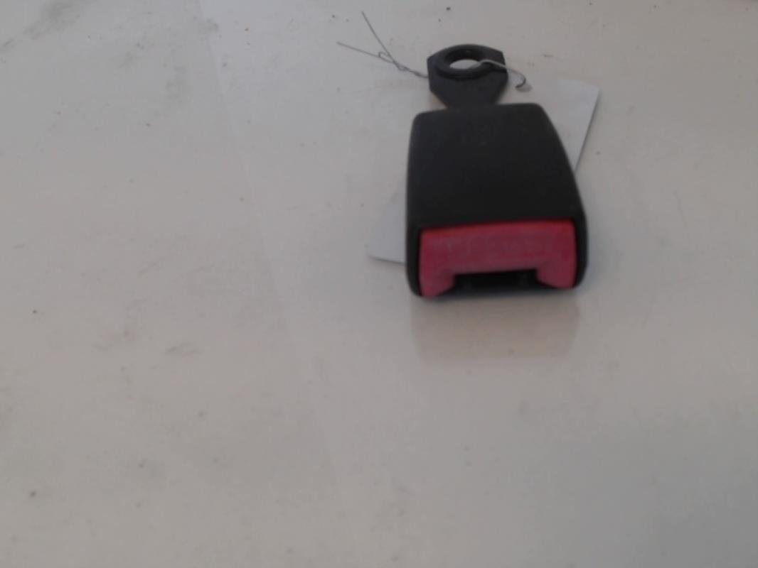 Attache ceinture arriere gauche