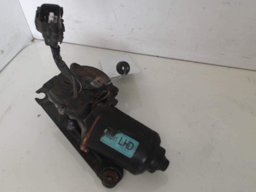 Moteur essuie glace avant