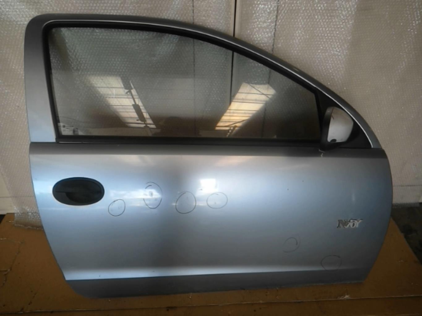 Porte avant droit