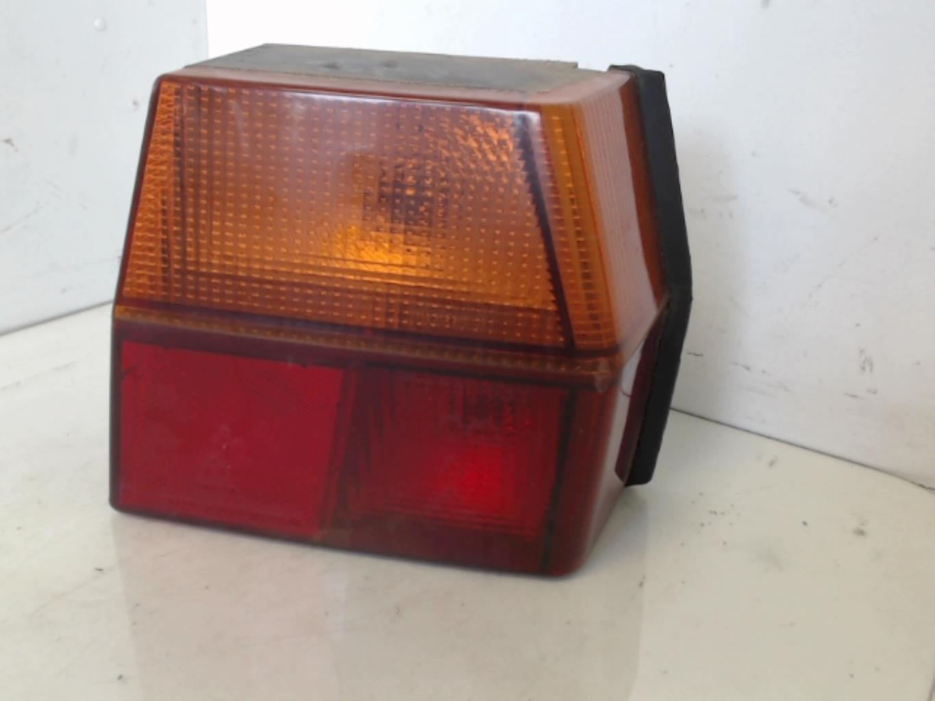 Fanale posteriore principale destro (luci)