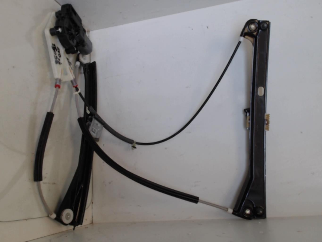 Leve vitre electrique avant droit