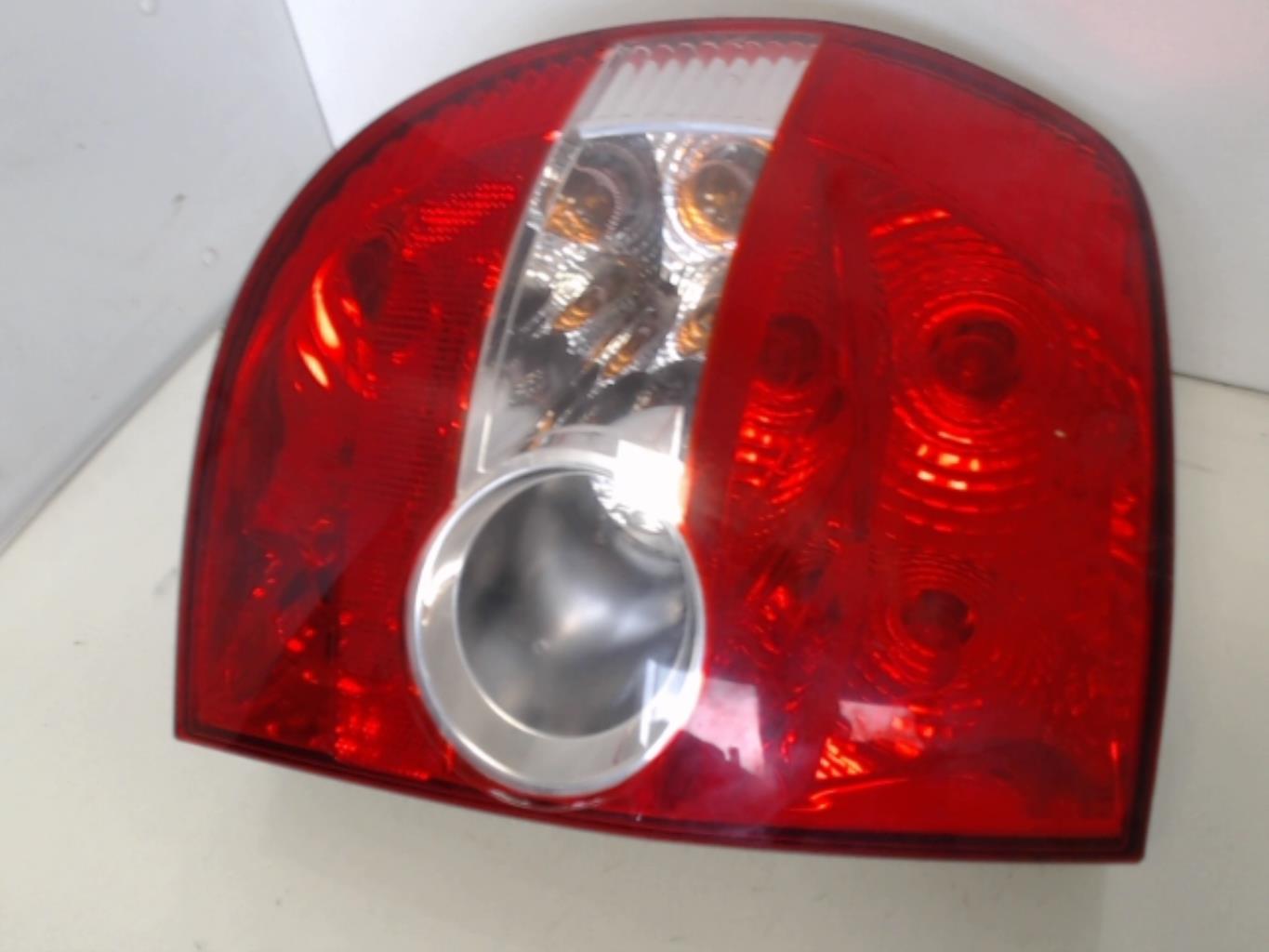 Fanale posteriore principale sinistro (luci)