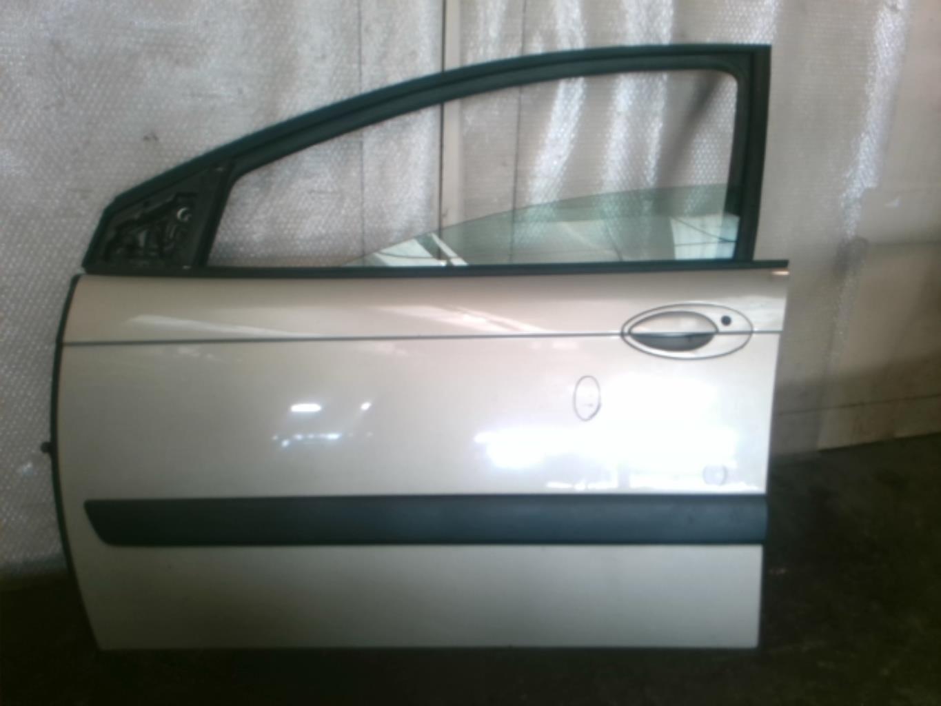 Porte avant gauche