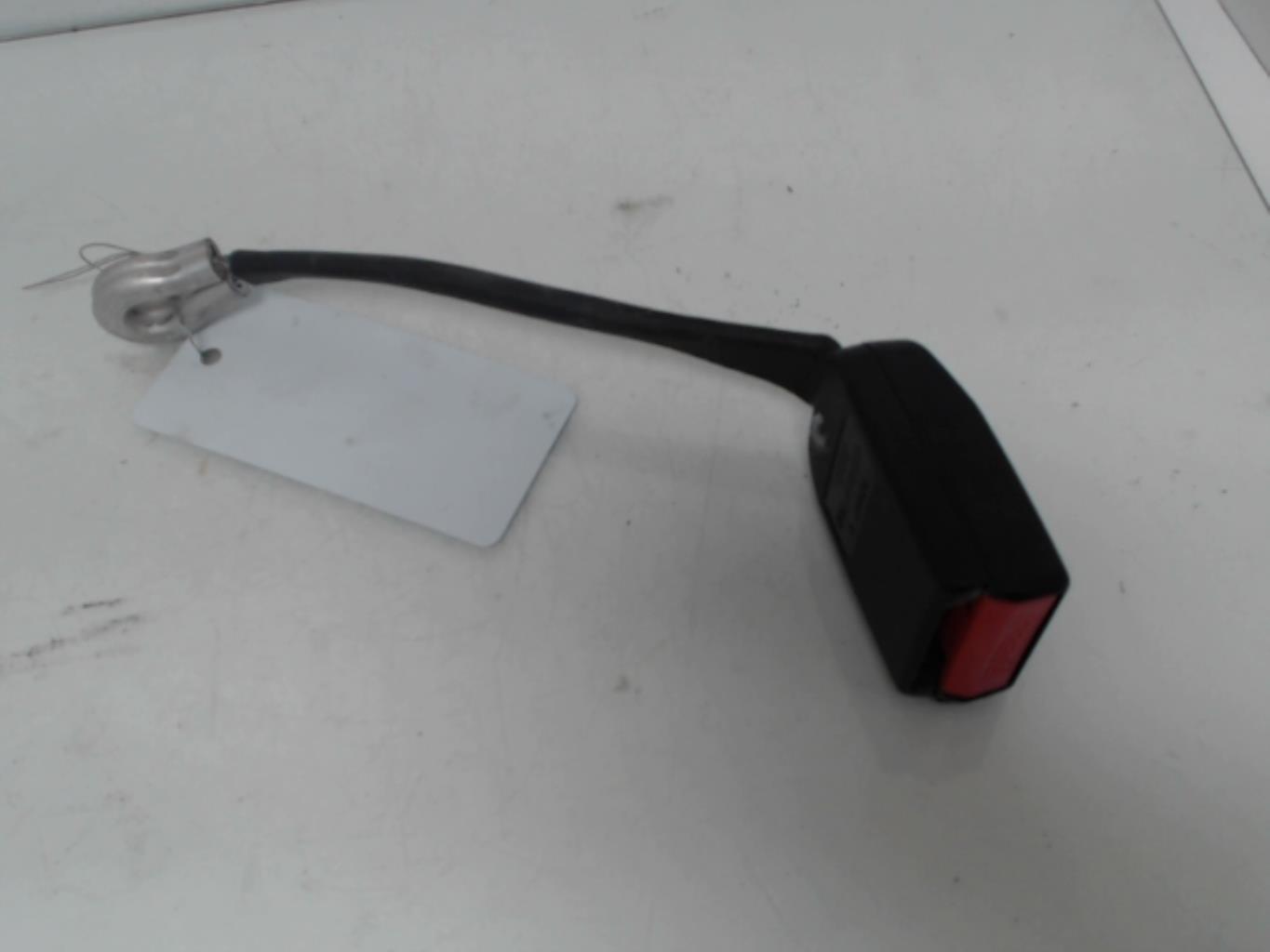 Attache ceinture arriere centrale