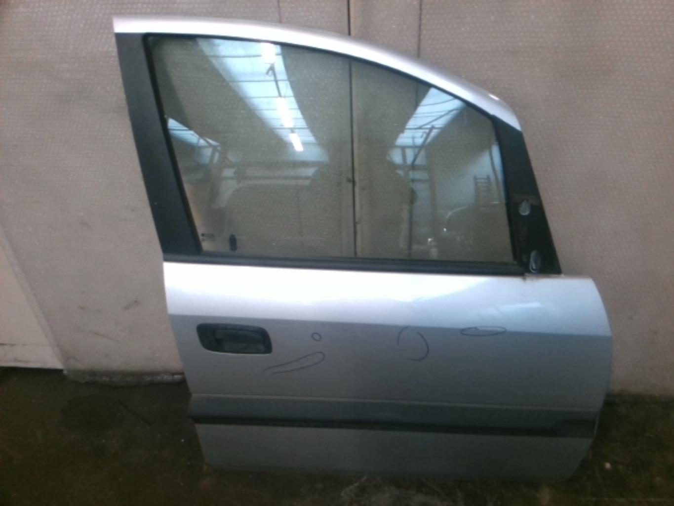 Porte avant droit