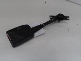 Attache ceinture avant gauche