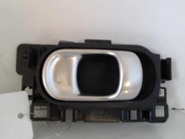 Poignee interieur avant gauche