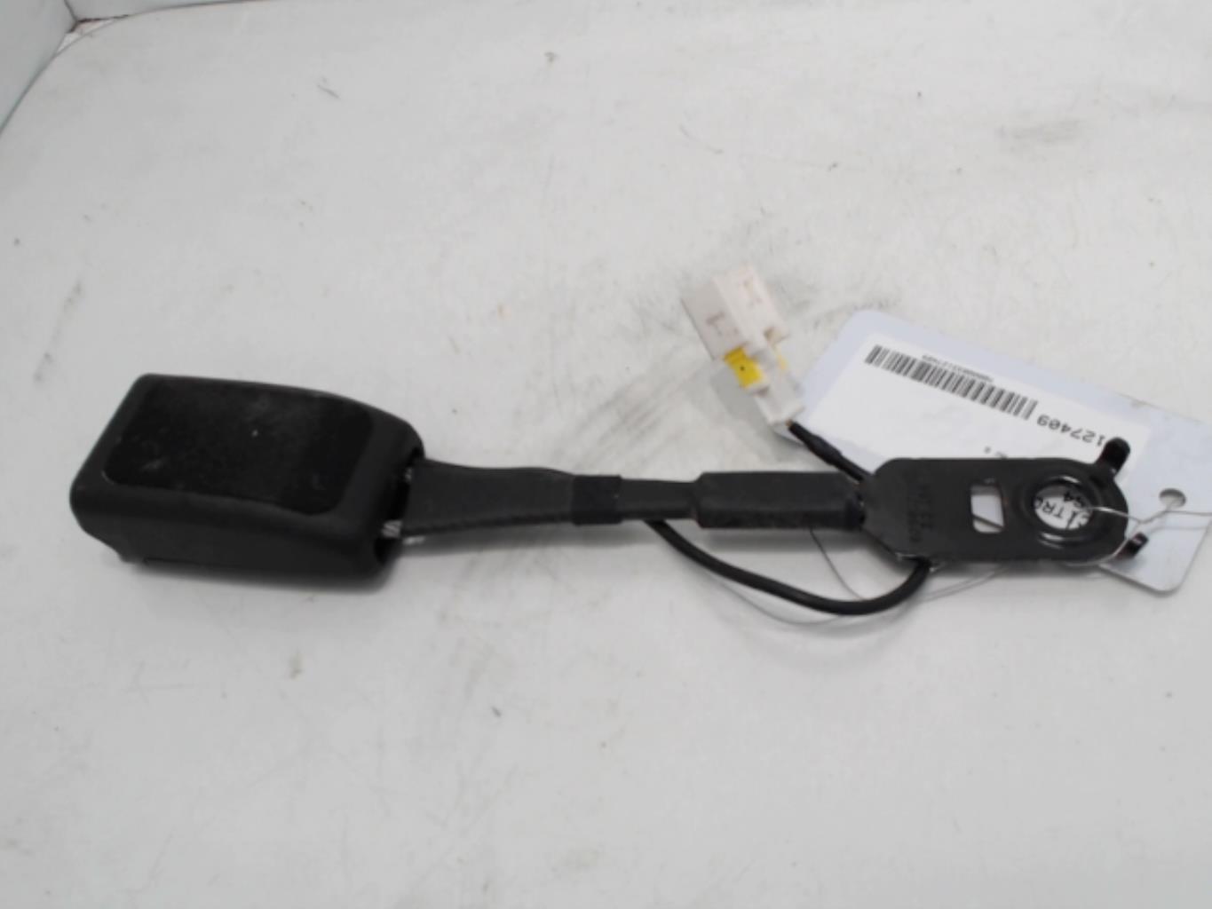 Attache ceinture avant gauche