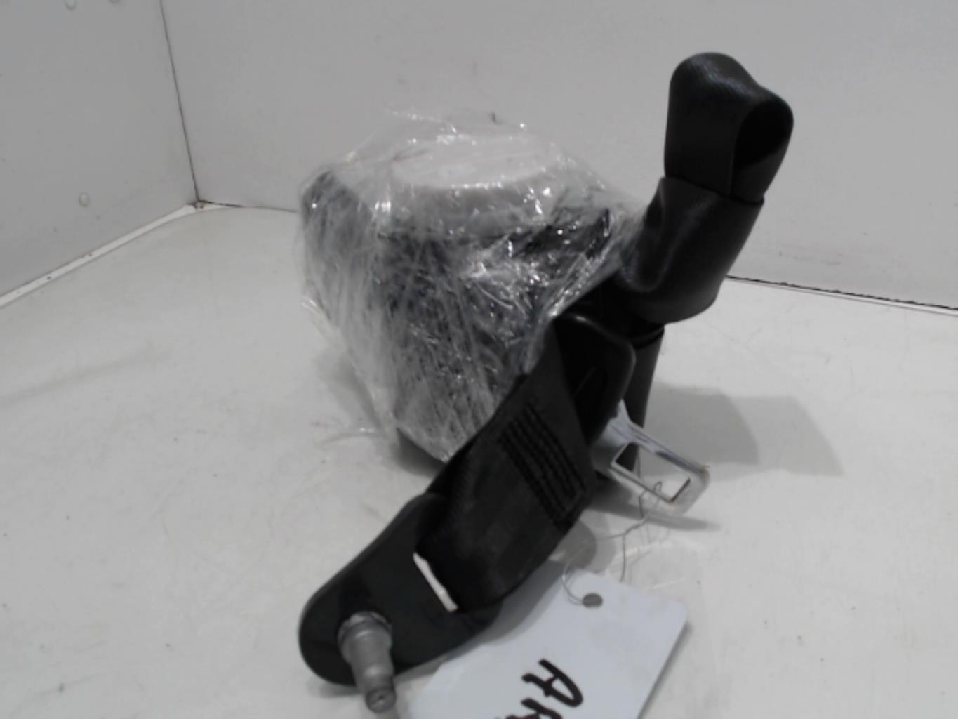 Cinturón de seguridad trasero derecho