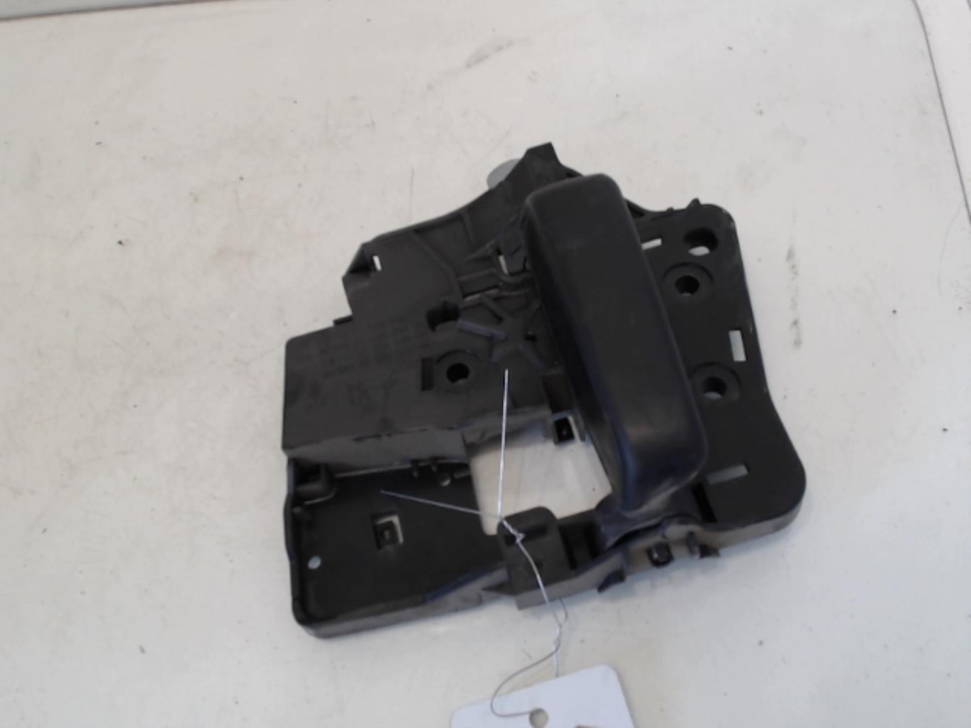 Poignee interieur porte laterale droite