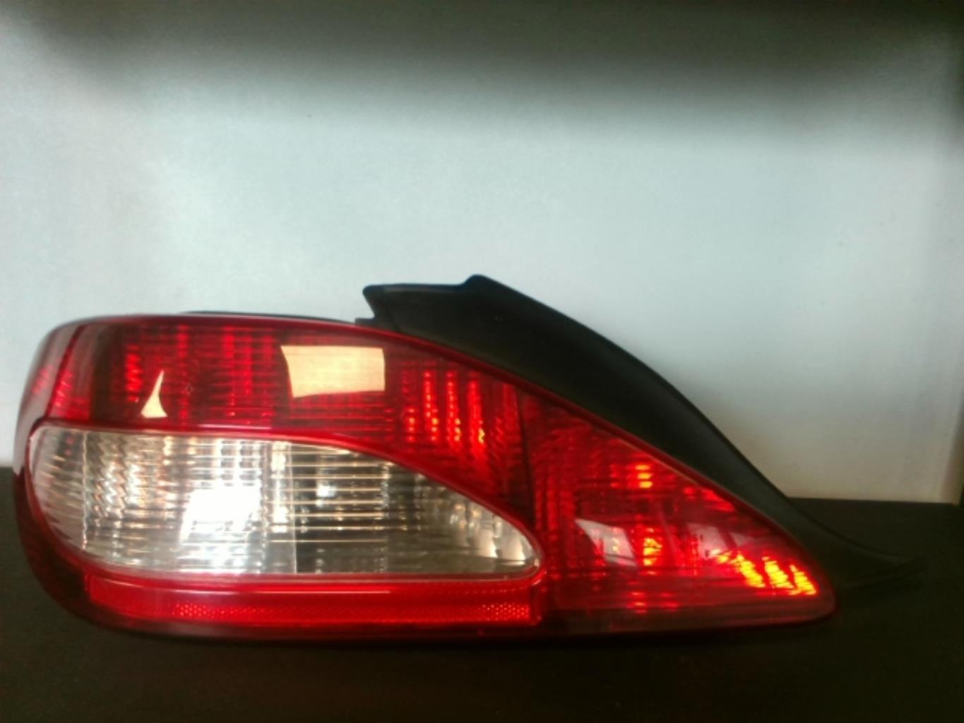 Fanale posteriore principale sinistro (luci)