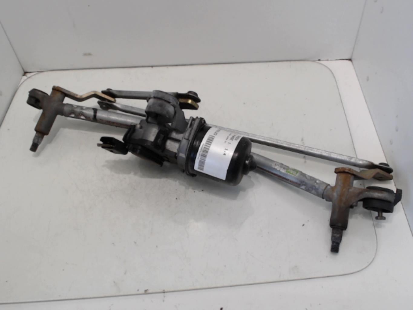 Moteur essuie glace avant