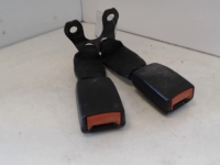 Attache ceinture arriere droit