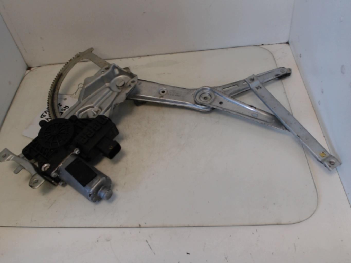 Leve vitre electrique avant droit