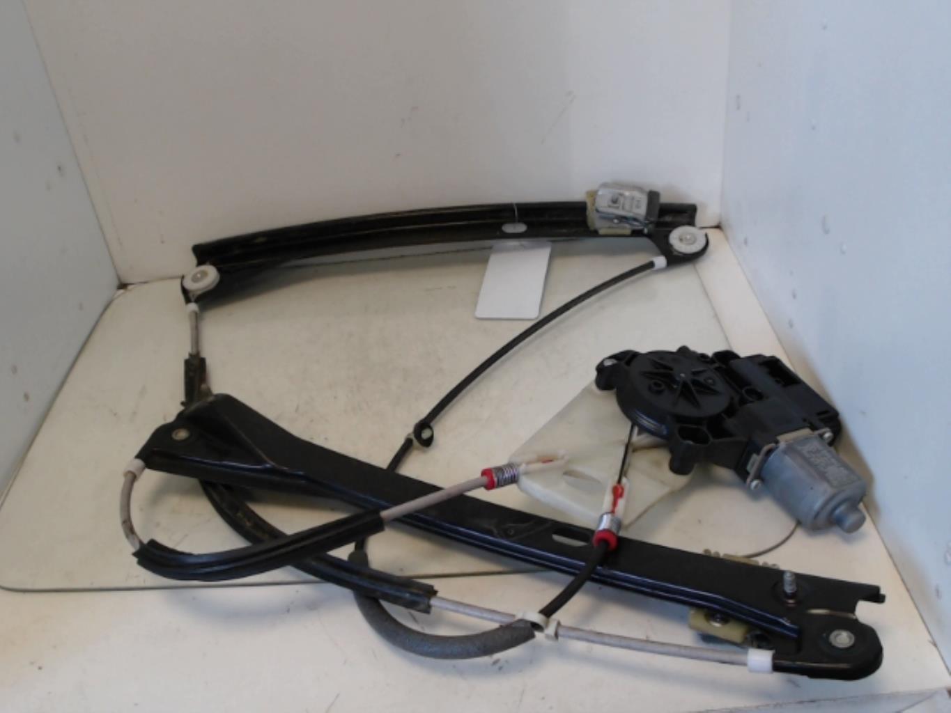 Leve vitre electrique avant droit