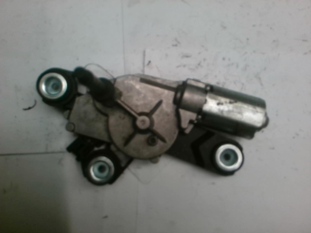 Moteur essuie glace arriere
