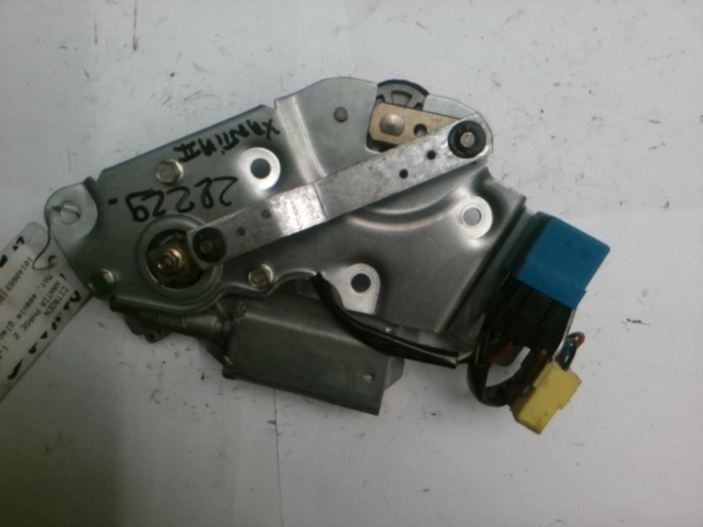 Motor de limpiaparabrisas trasero