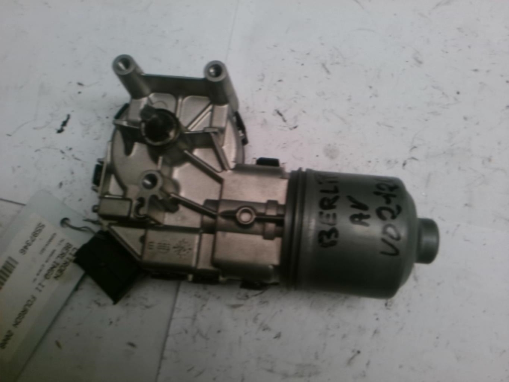 Moteur essuie glace avant