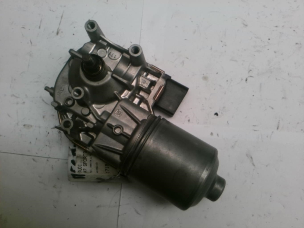 Moteur essuie glace avant
