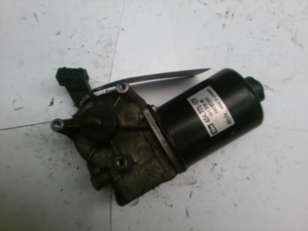 Moteur essuie glace avant