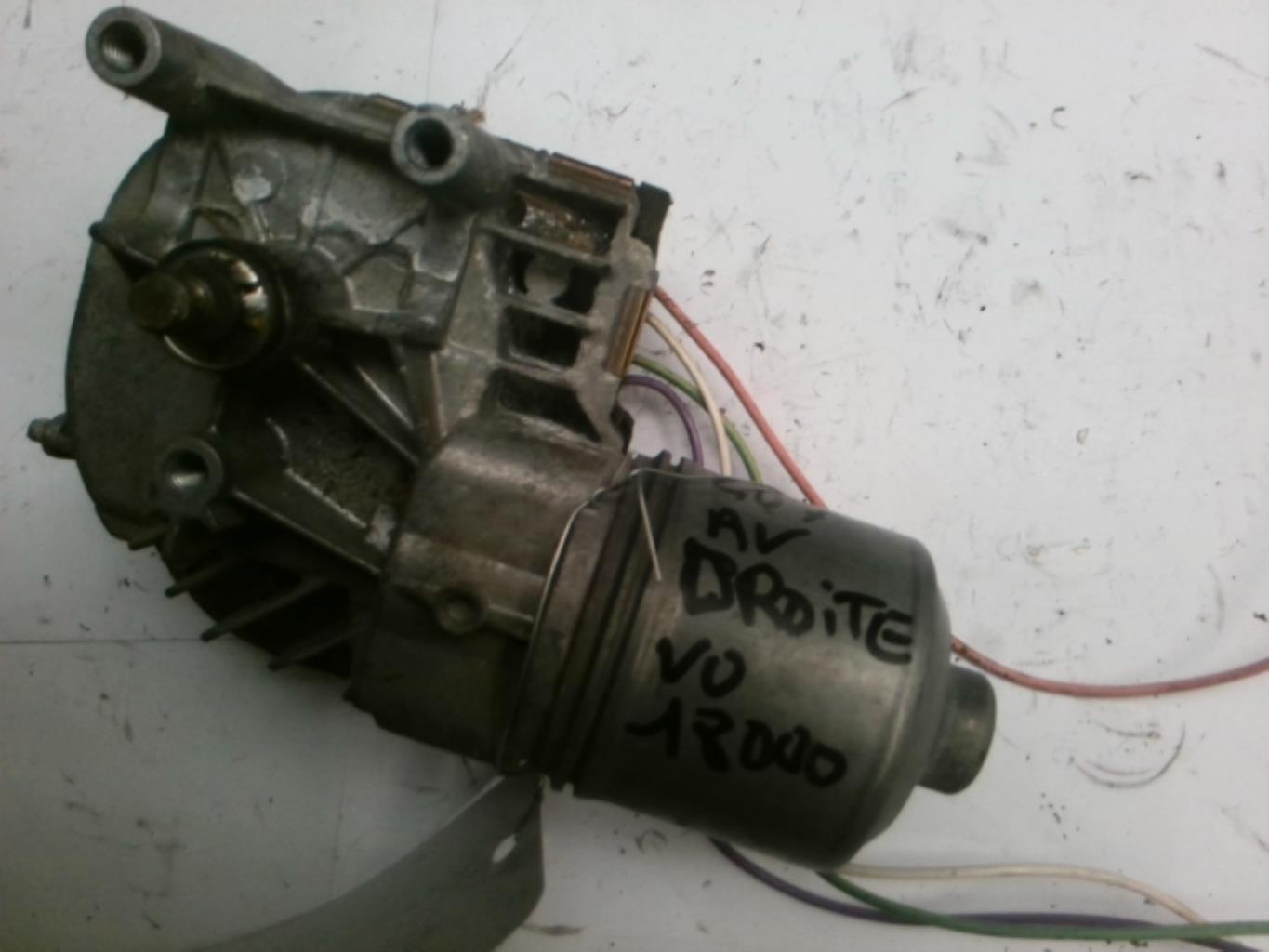 Motore tergicristallo anteriore destro