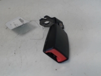Attache ceinture arriere centrale