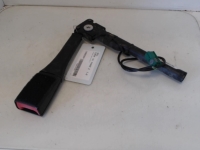 Attache ceinture avant droit