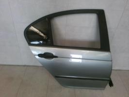 Puerta trasera derecha