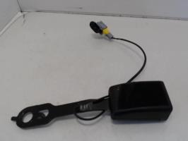 Attache ceinture avant droit