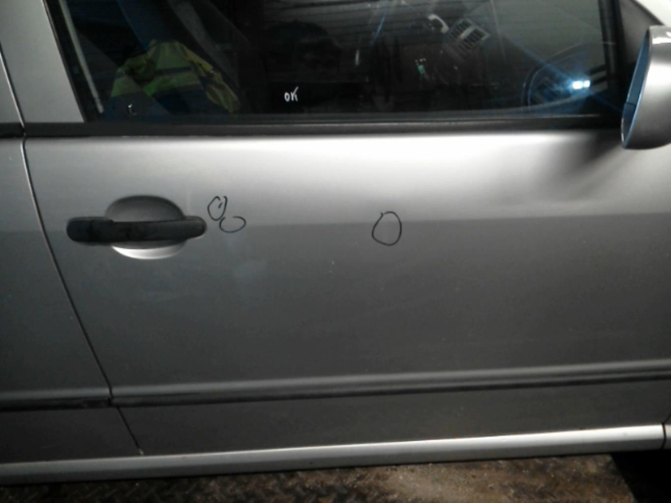Porte avant droit